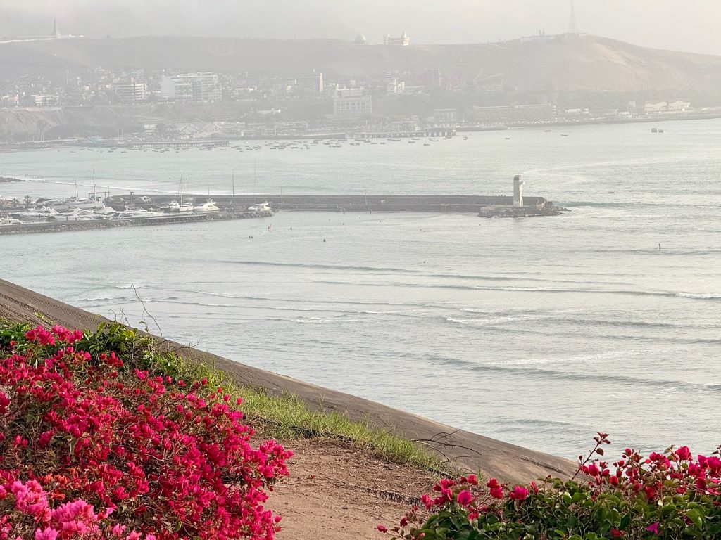 Malecón, scenic coastal walkway along the cliffs of Lima peru