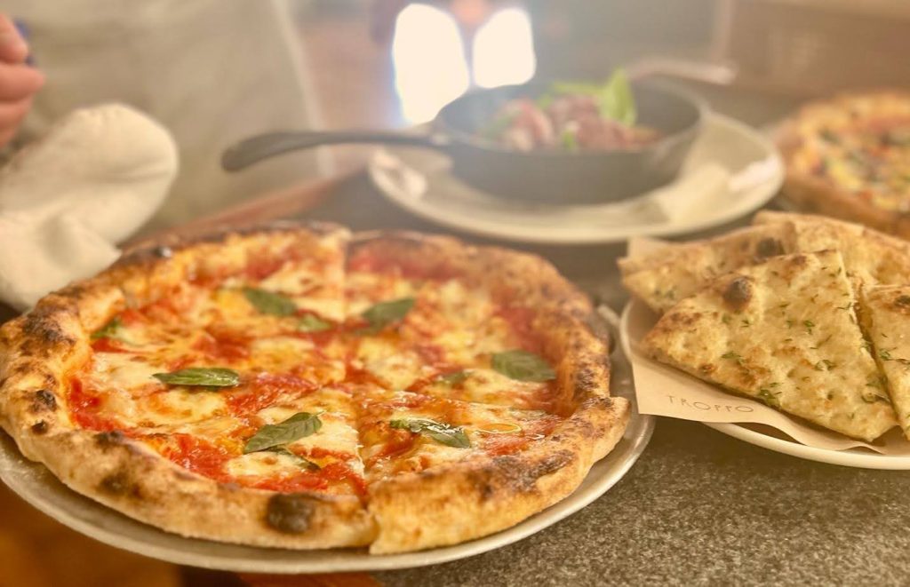 wood fire pizza in lima peru