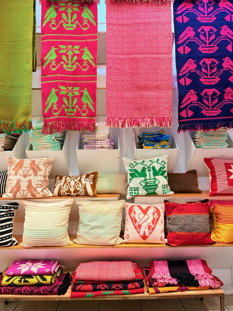 artisan tapestry, pillows, products, art boutiques in Lima Peru