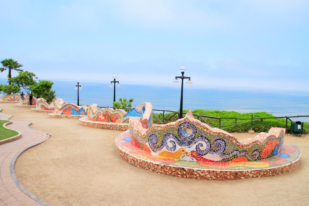 Miraflores Neighborhood Guide: Where to Stay & What to Do
