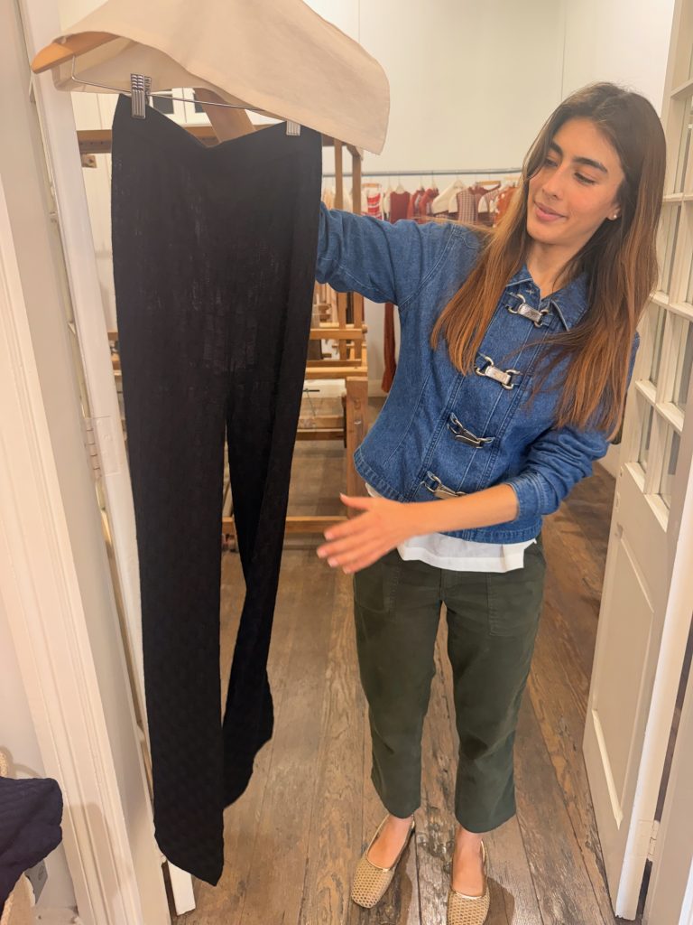 AMAZING SALES ASSOCIATE ALESSIA