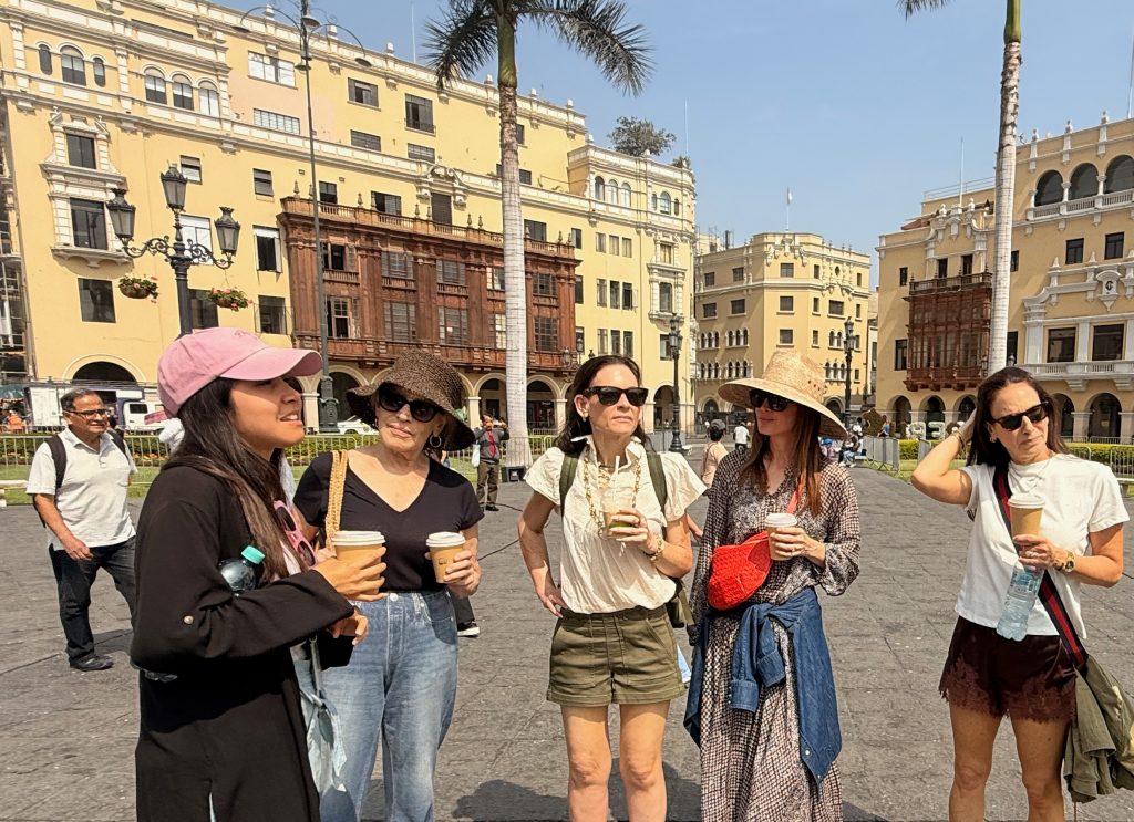 group of women at a private tour in Lima with Exquisito